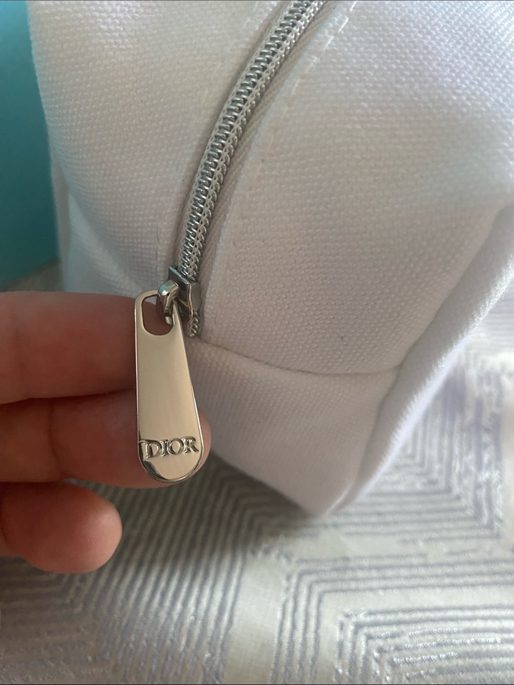 Dior White Canvas Pouch with Red Miss Dior Embroidery - Picture 3 of 7